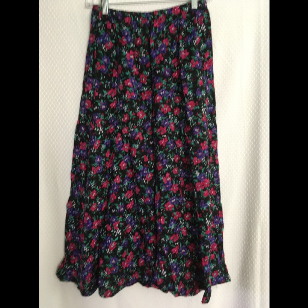 Spring maternity skirt